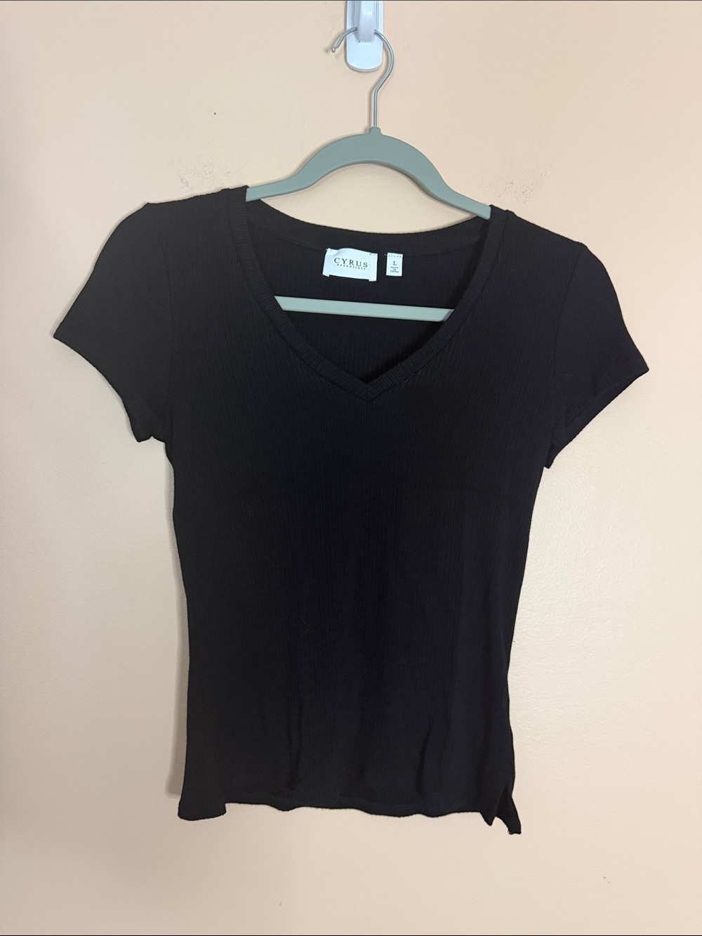 Cyrus Black Ribbed V-Neck Short Sleeve Tee